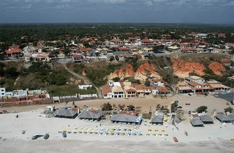 Falésia ocupada litoral leste