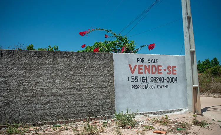 Placa de vende-se em Jijoca