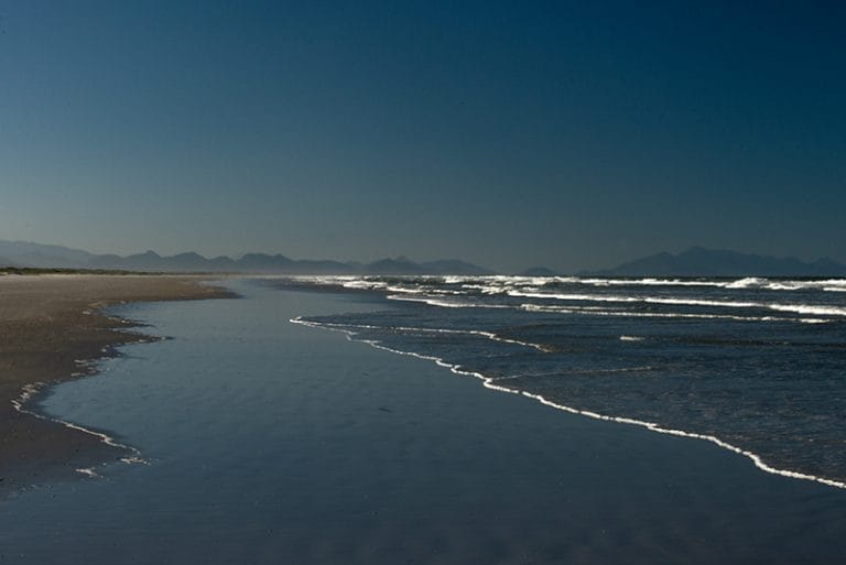 Praia Deserta, Ilha de Superagui.