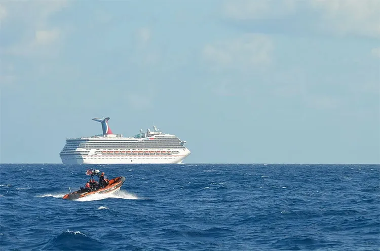 Navio Carnival Triumph ou o cruzeiro do Cocô.