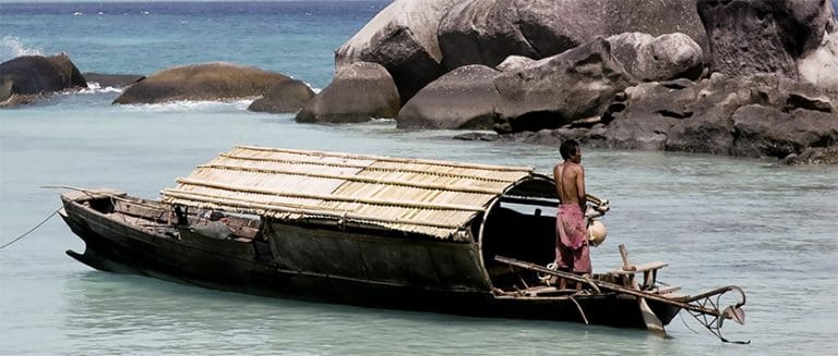 Barcos tradicionais dos moken 
