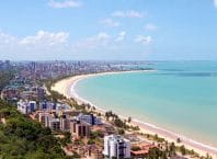 Prefeito de João Pessoa insiste em empinar os prédios da orla