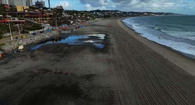 alagamento em praia de Natal.