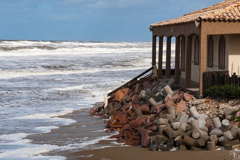 Casa pé na areia no Hermenegildo