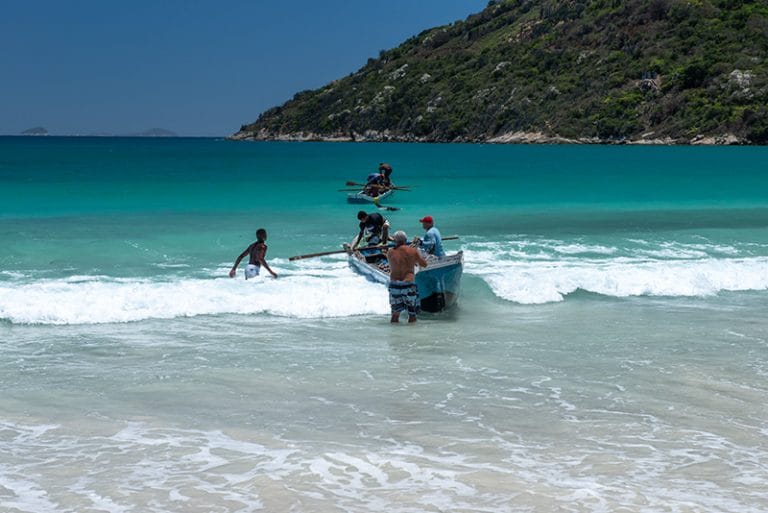 Canoas de bordaça, Arraial do Cabo.