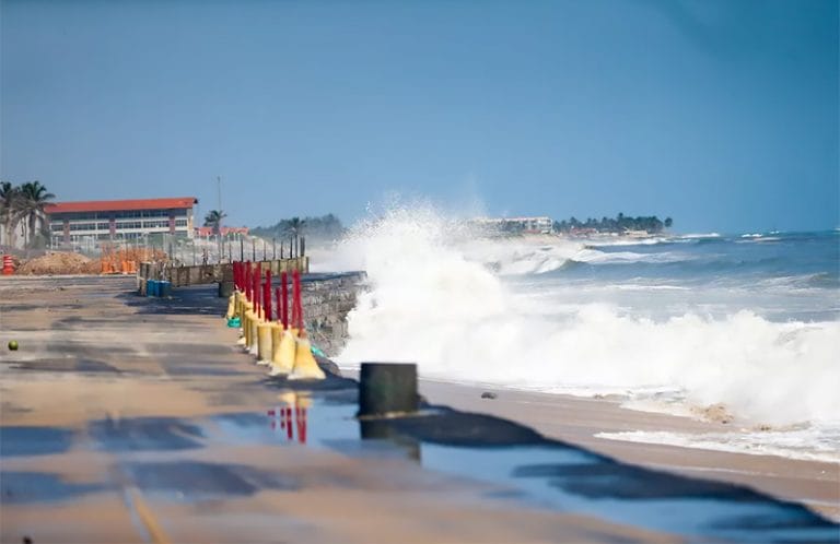 ressaca no litoral do Nordeste