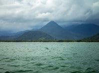 Chuvas em Ubatuba expõem falhas no planejamento urbano