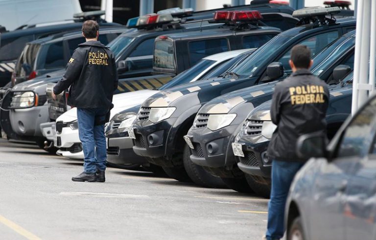 Policia Federal agindo em Florianópolis 