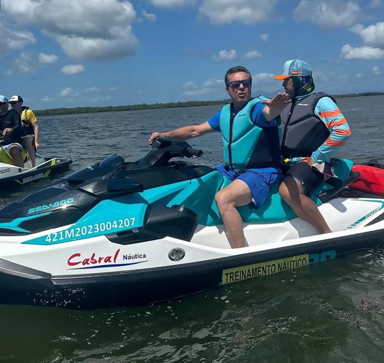 Marcio Nunes em Jet Ski em Paranaguá, Paraná .
