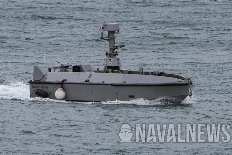 Navio autônomo francês