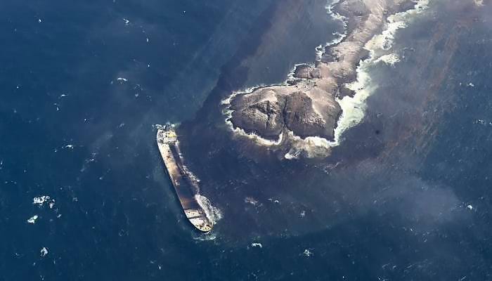 Derramamento de óleo na reserva marinha em Omã