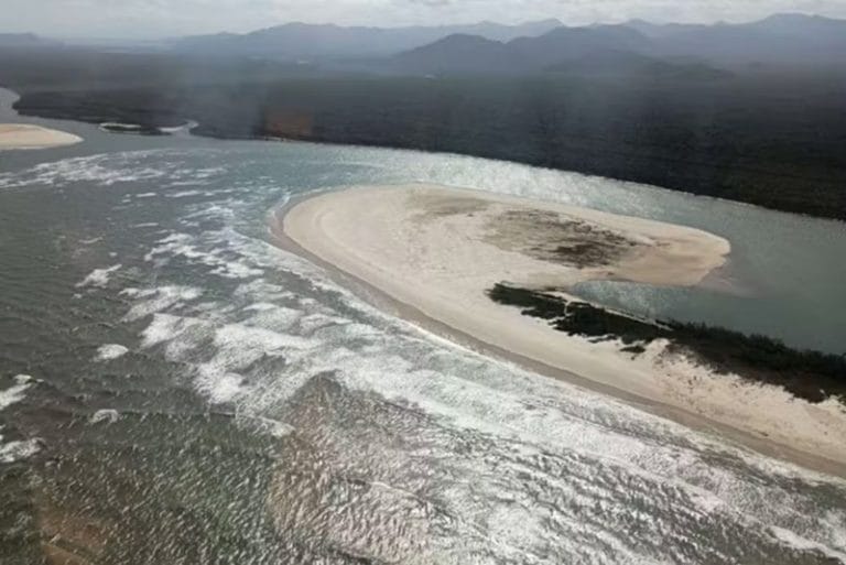 Barra aberta em 2018 no Estreito do Melão