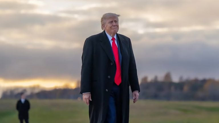 Donald Trump quer renomear o oceano Atlântico 